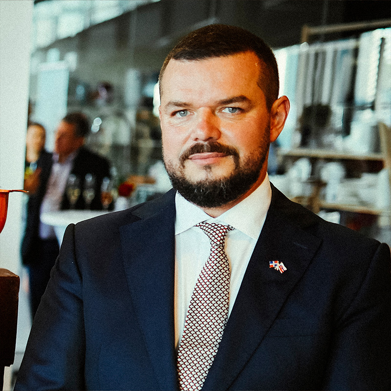 Mgr. PhDr. Dušan Dvorecký